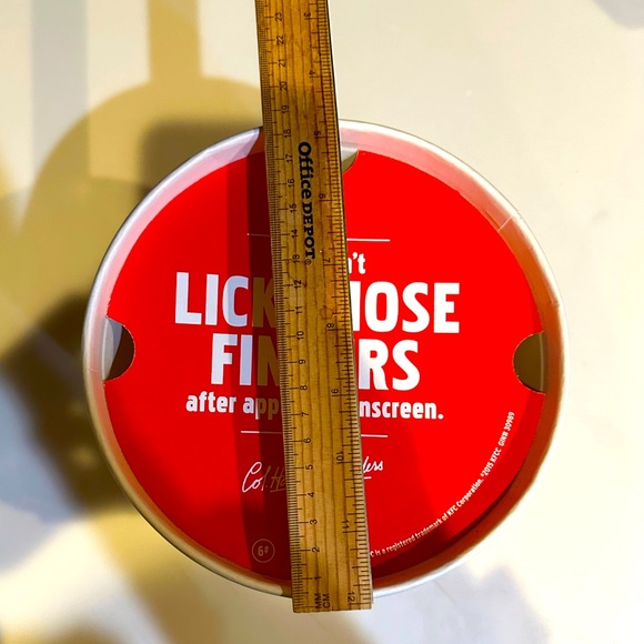 2015 KFC KENTUCKY FRIED CHICKEN BUCKET LID COLONEL SANDERS 5.5x7.25” COLLECTIBLE - Picture 8 of 12